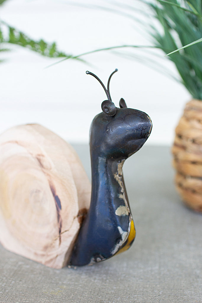 Recycled iron & wood snail - The Nifty Decor