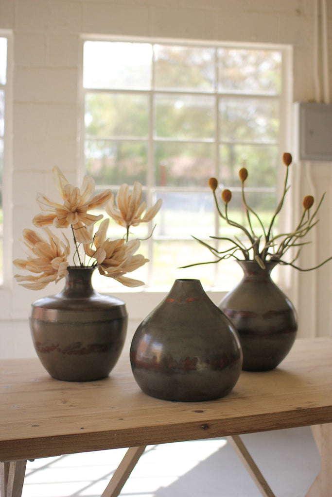 Metal vases with copper detail, set of 3 - The Nifty Decor
