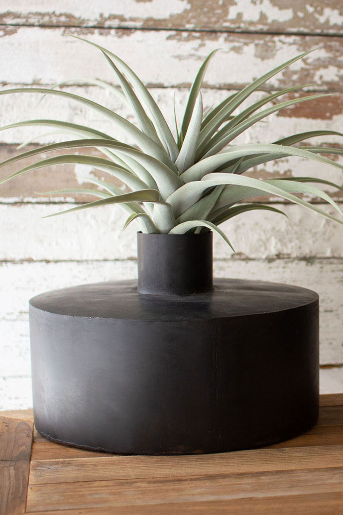 Waxed black metal vases, set of 2 - The Nifty Decor