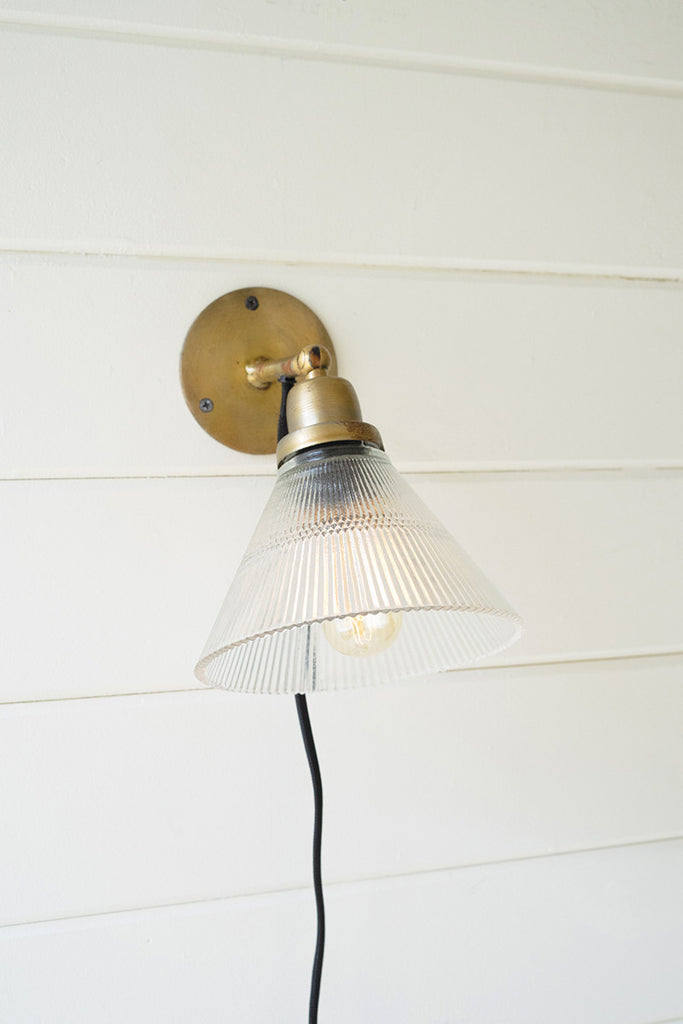 Wall lamp with glass fluted shade - The Nifty Decor
