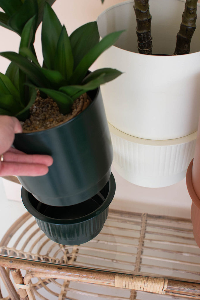 Set of 3 painted metal planters with tray bottoms - Bombay Mercantile