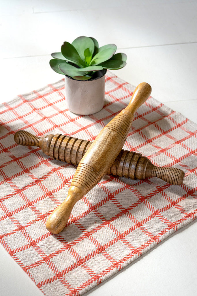 Set of 2 wooden rolling pins - Bombay Mercantile
