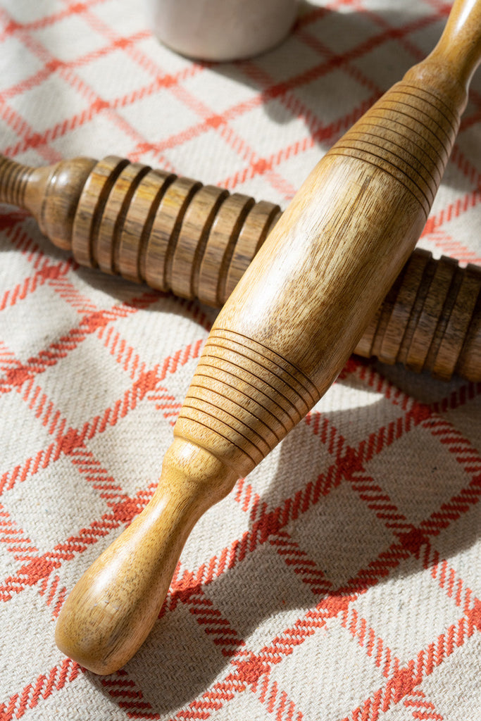 Set of 2 wooden rolling pins - Bombay Mercantile