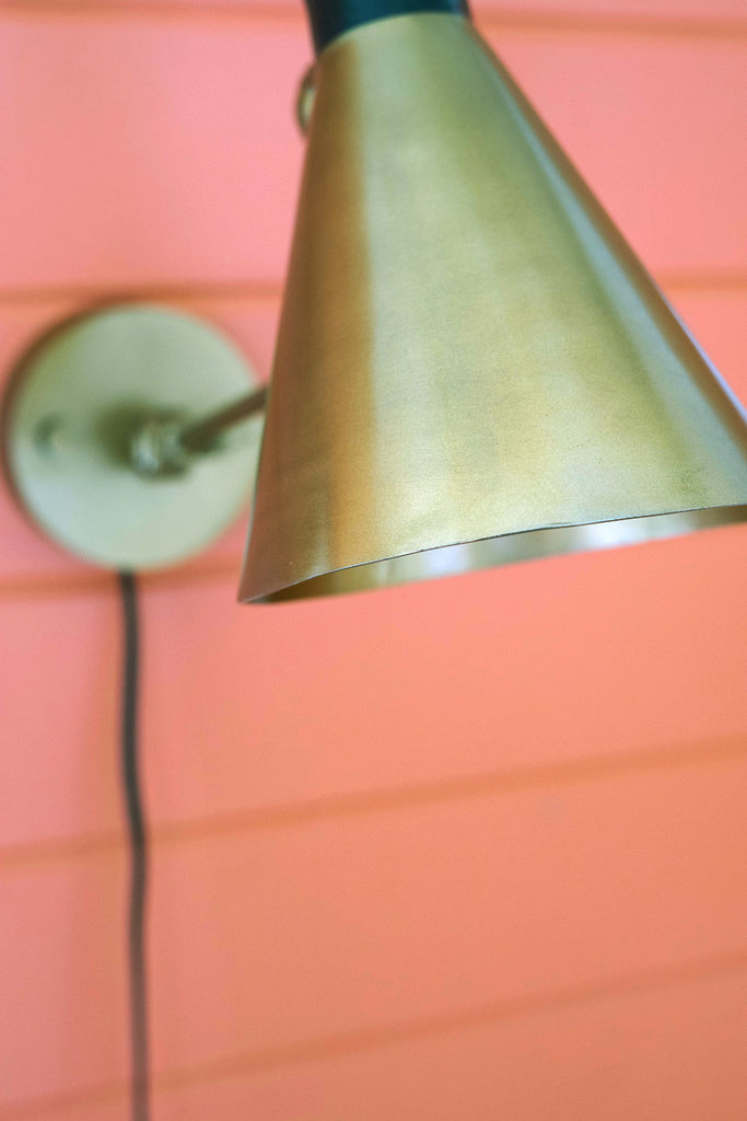 Brass finish wall lamp - Bombay Mercantile