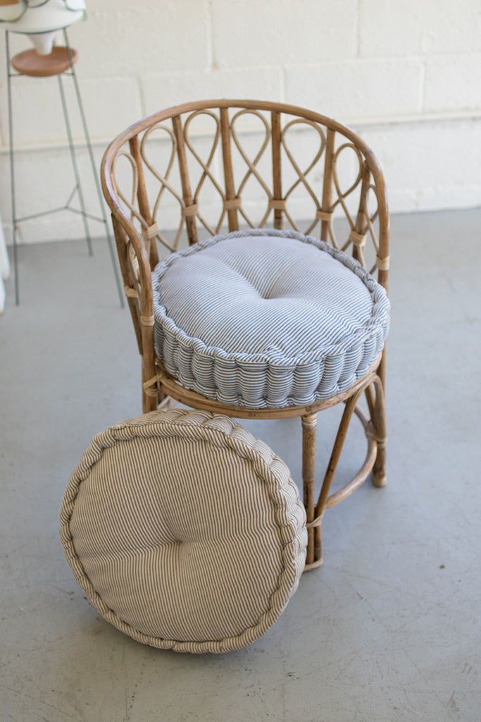 Bamboo chair - The Nifty Decor