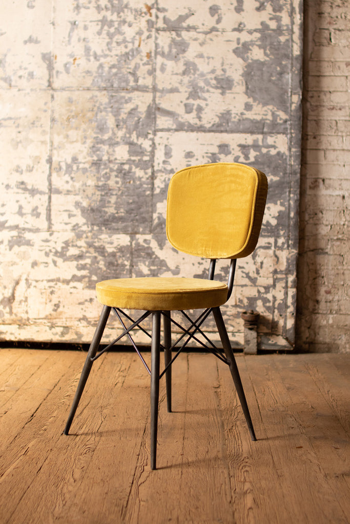 Velvet dining chair\ honey - The Nifty Decor