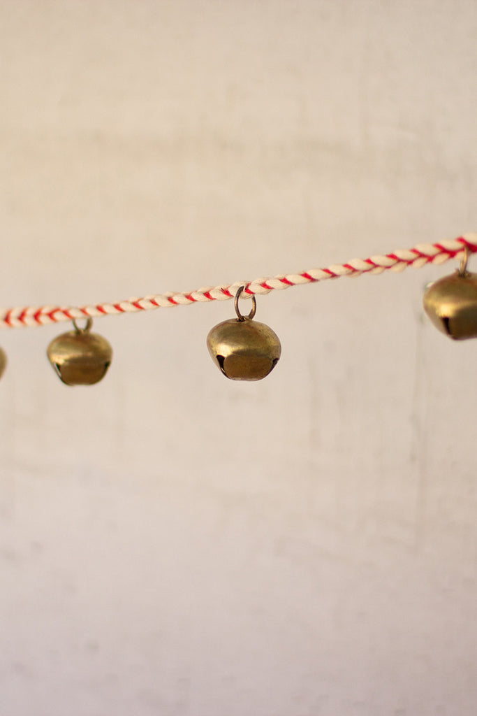 Jingle bell garland - The Nifty Decor