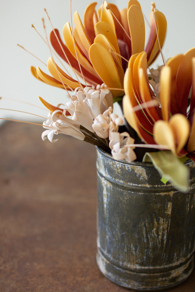 Two bucket metal flower caddy - The Nifty Decor