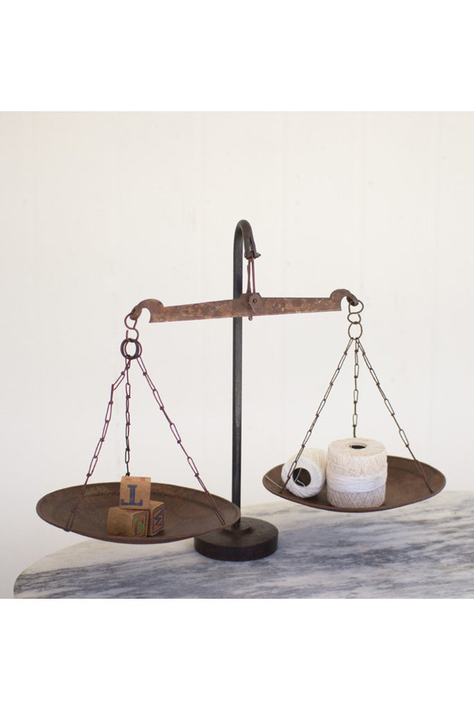 Antique metal scale with weighted iron base - The Nifty Decor