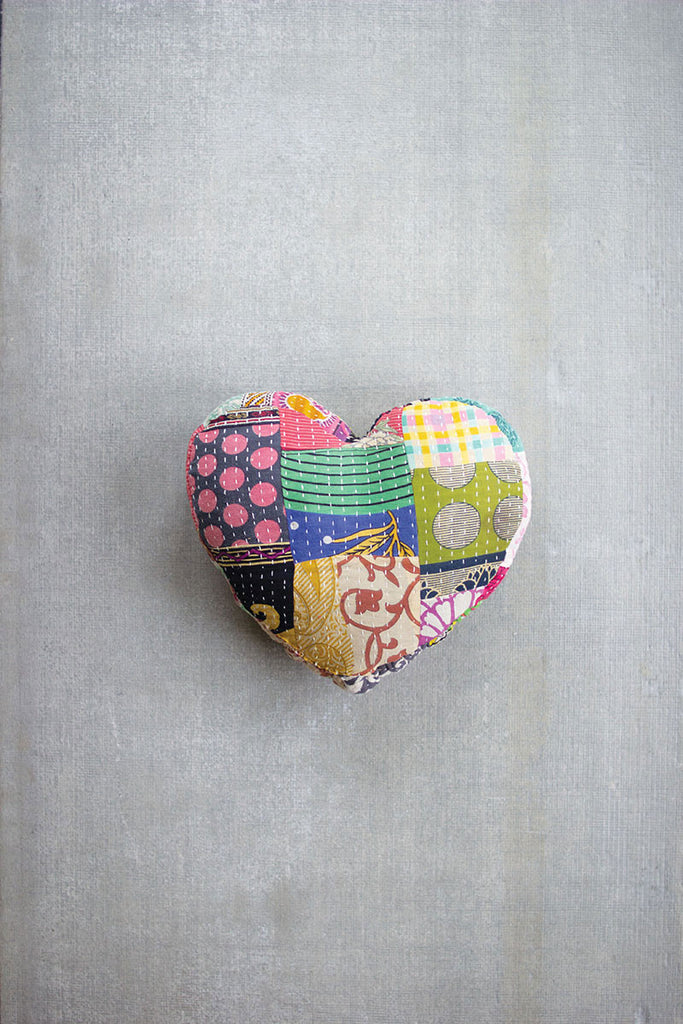 Heart shape kantha pillow - The Nifty Decor