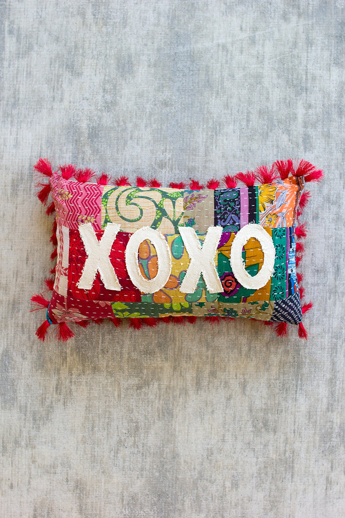 Xoxo kantha pillow - The Nifty Decor