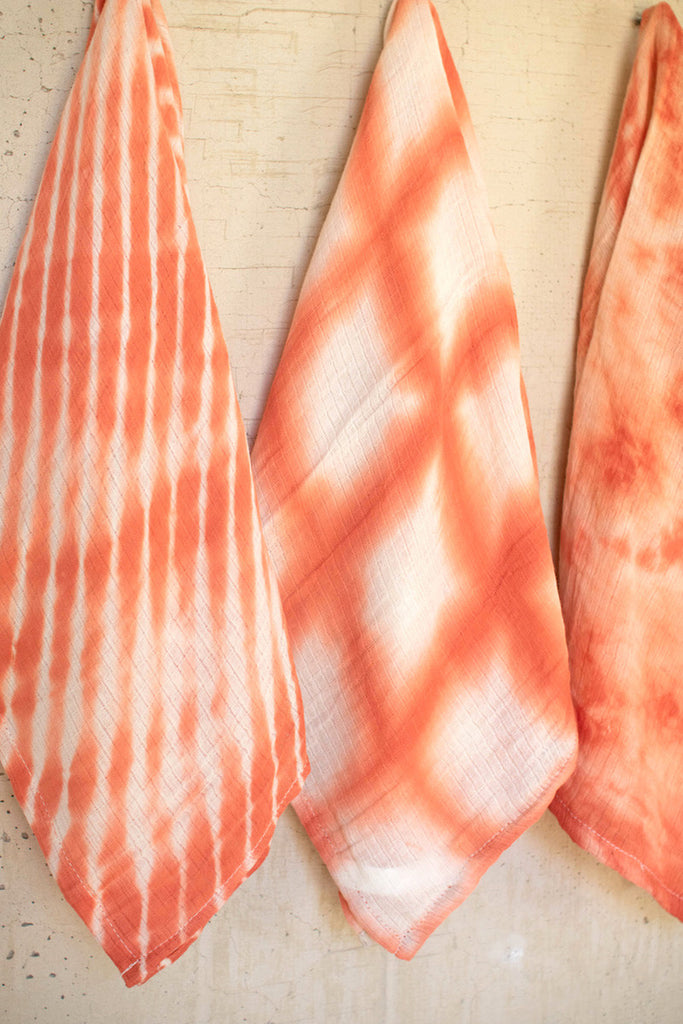 Set of 3 coral hand-dyed tea towels - Bombay Mercantile