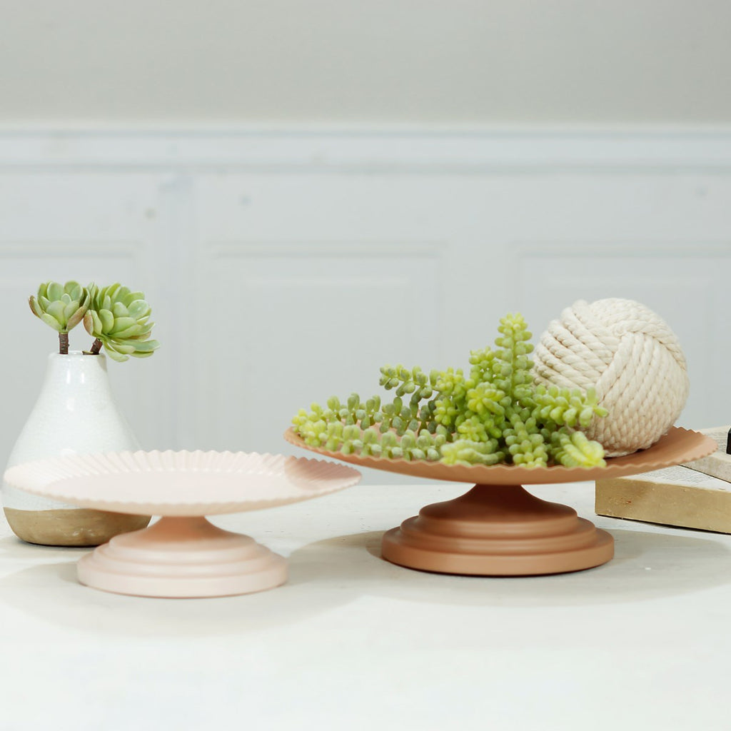 Pink scalloped metal serving trays set of 2 - Bombay Mercantile
