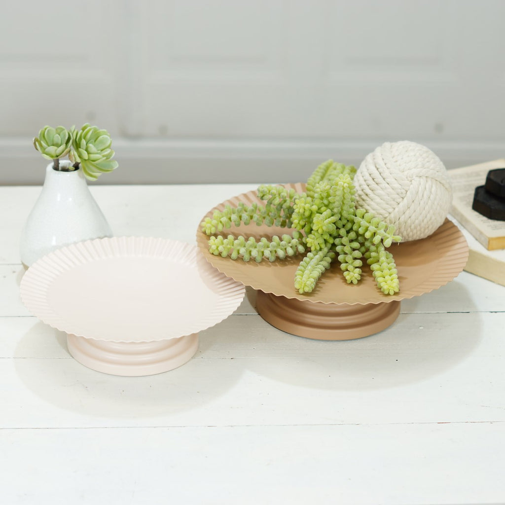 Pink scalloped metal serving trays set of 2 - Bombay Mercantile