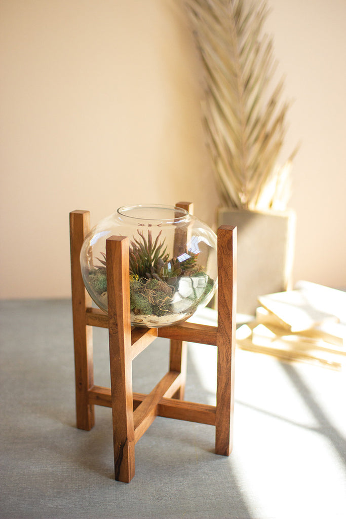 Glass lantern on a wooden base - The Nifty Decor