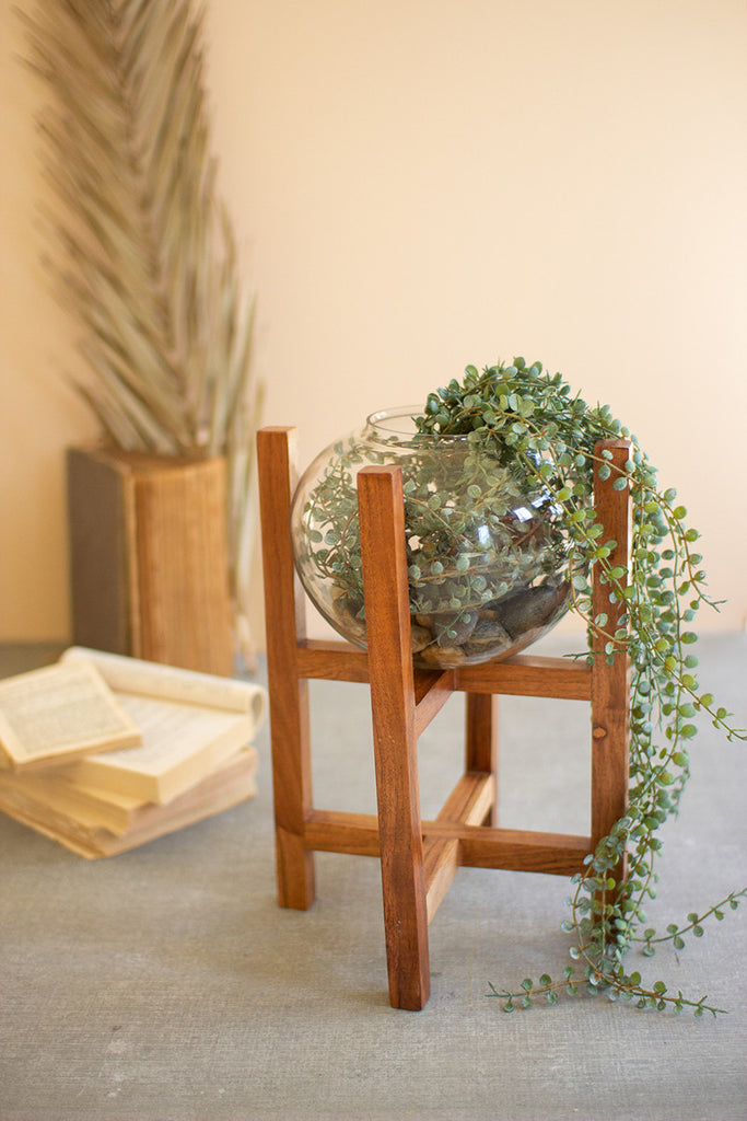 Glass lantern on a wooden base - The Nifty Decor