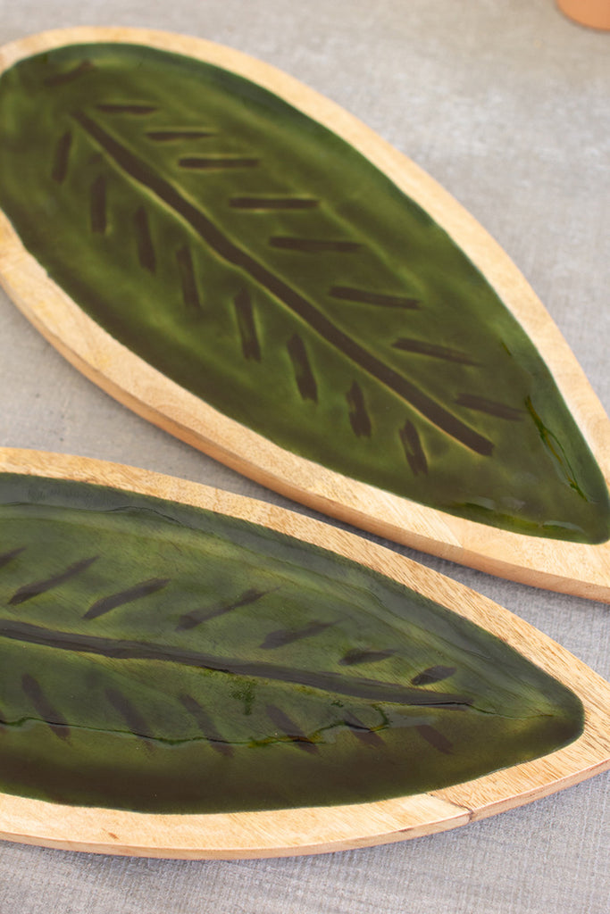 Set of 2 green wooden leaf platters - The Nifty Decor