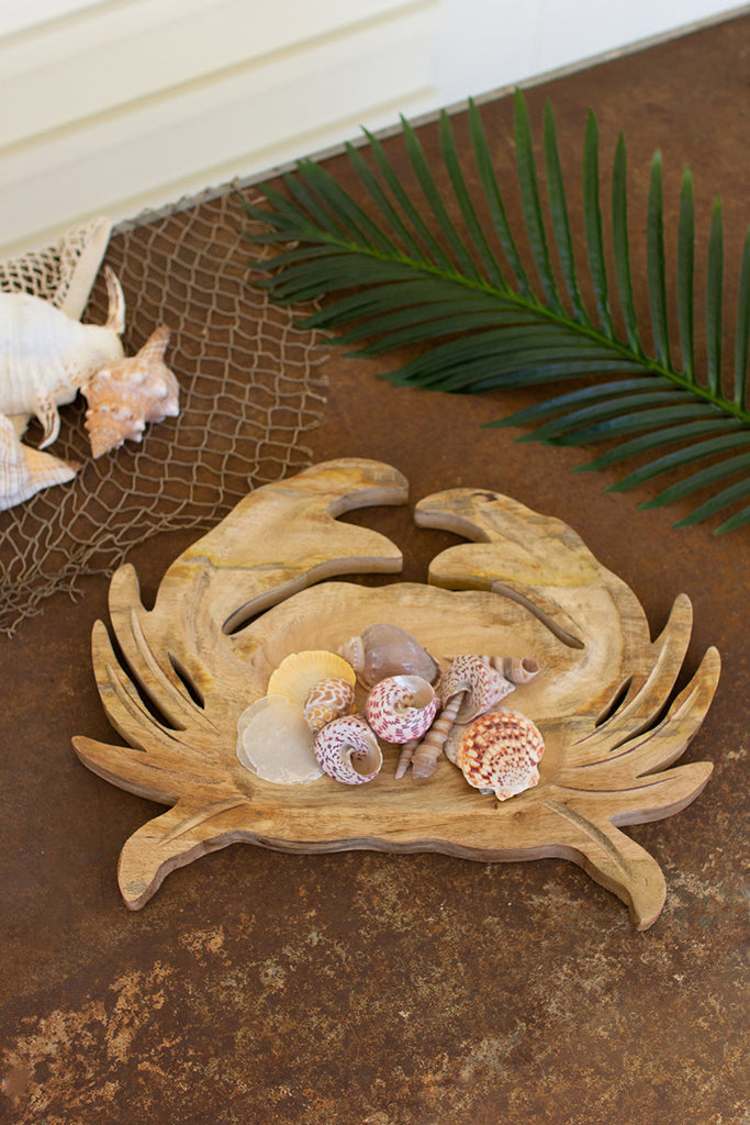 Carved wooden crab platter - The Nifty Decor