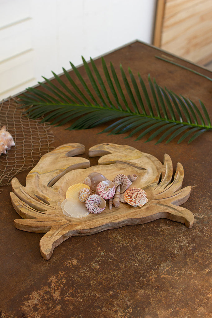 Carved wooden crab platter - The Nifty Decor