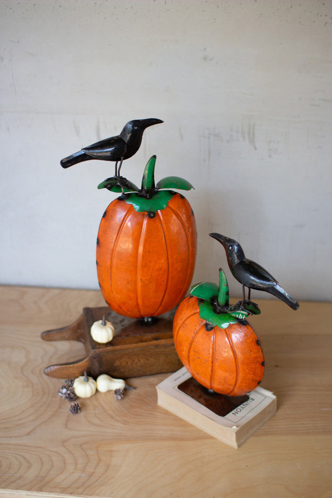 Recycled metal pumpkins with crows, set of 2 - The Nifty Decor