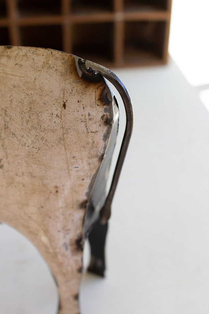 Recycled iron steer - The Nifty Decor