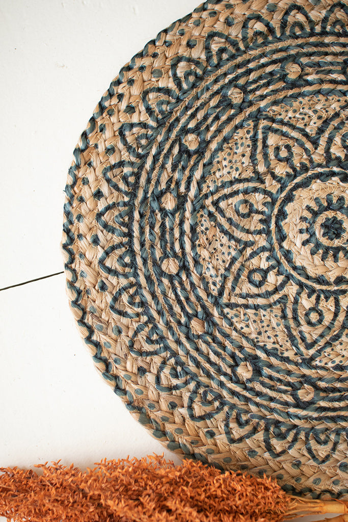 Set of 4 round printed jute placemats - The Nifty Decor