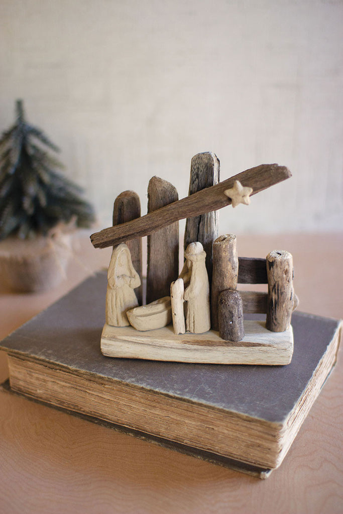 Driftwood Christmas nativity Box - The Nifty Decor