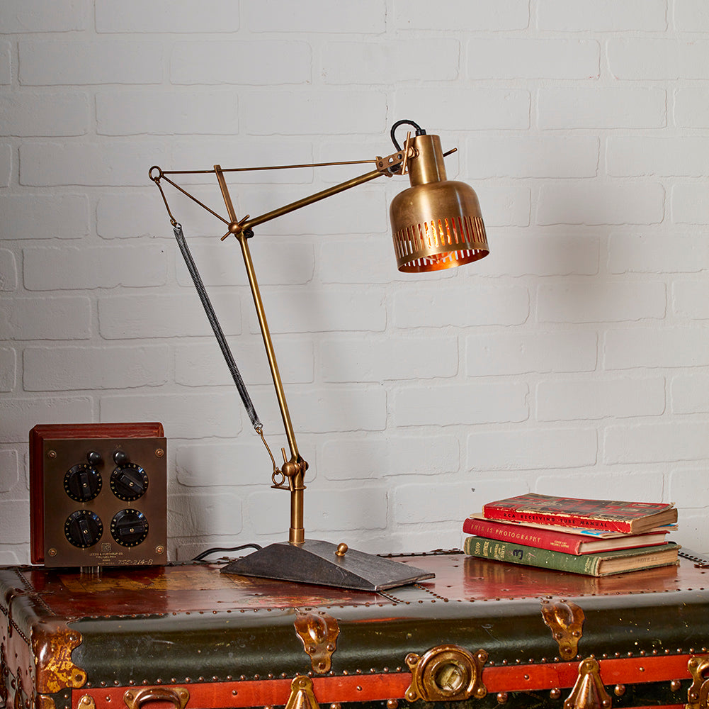 PRAGUE TABLE LAMP - The Nifty Decor