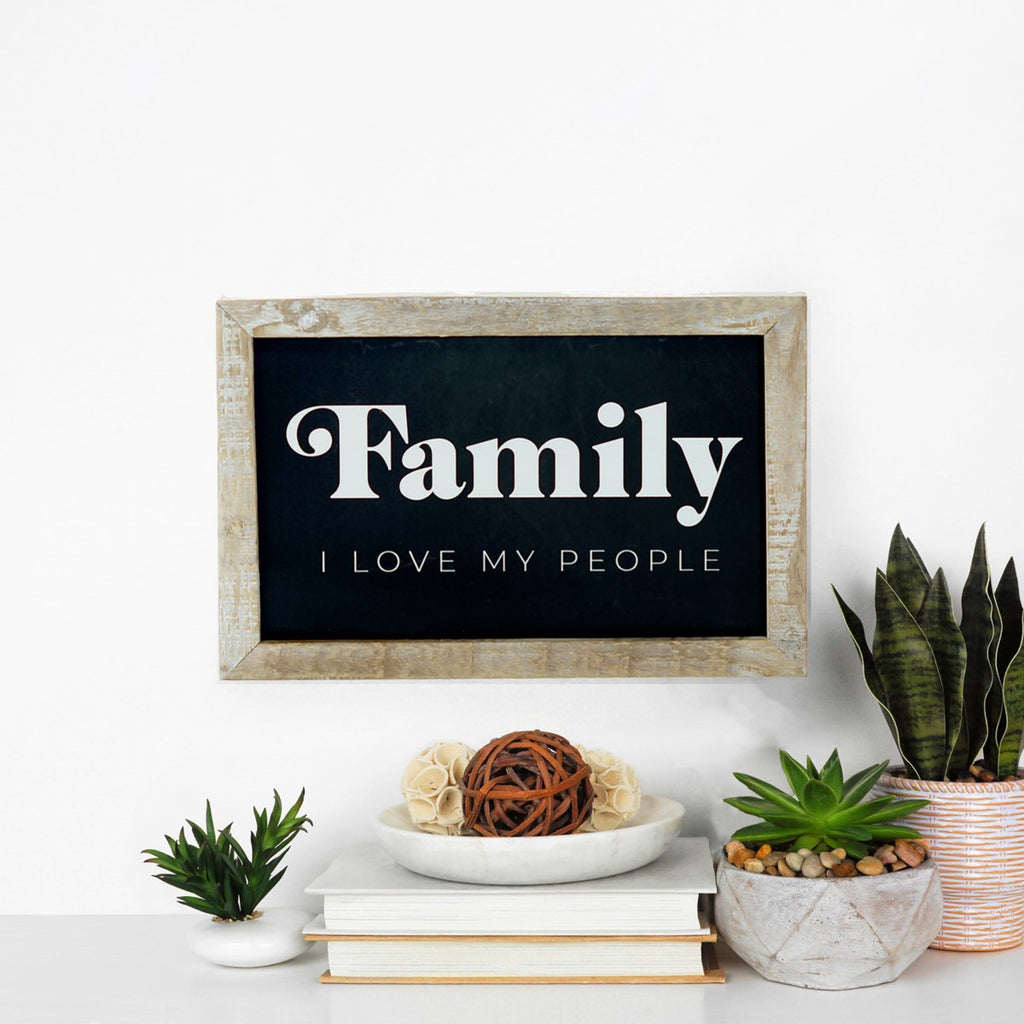 Wooden sign "FAMILY I LOVE MY PEOPLE" - Bombay Mercantile